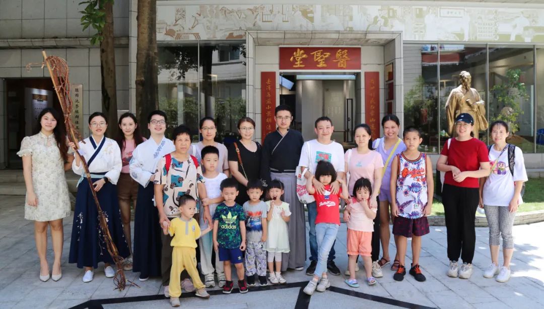学千古名方 悟非遗传秤转—白云山j9国际集团公司组织发展主题非遗履历活动